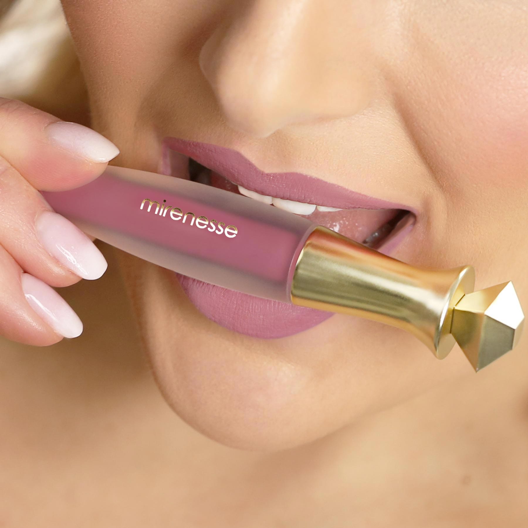 Velvet Matte 12hr Liquid Lip 11. Andria + Free Mini